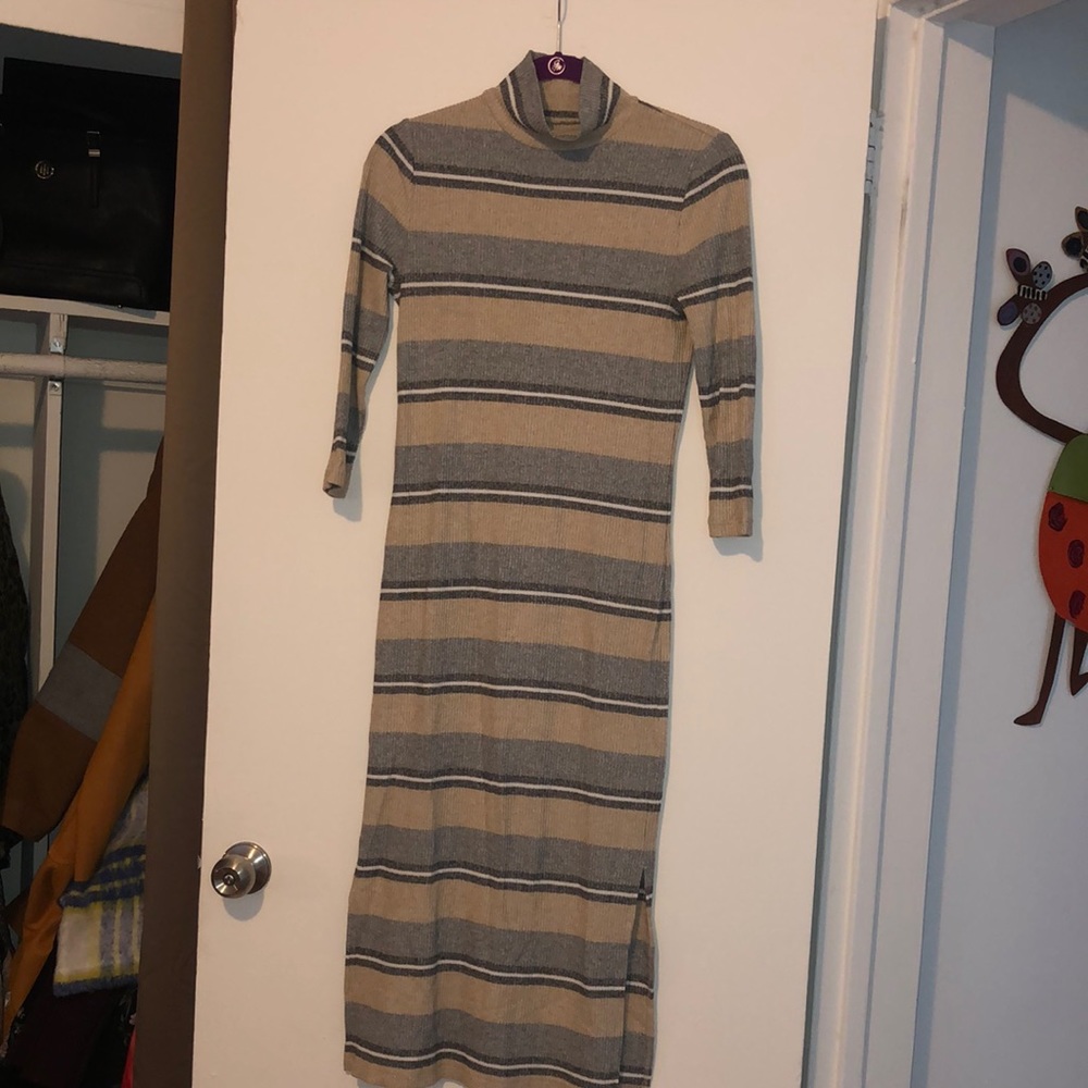 Mock neck maxi dress